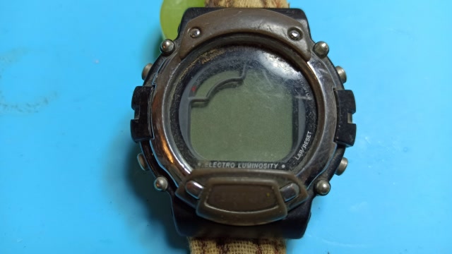 翻新一只日本产的电子表