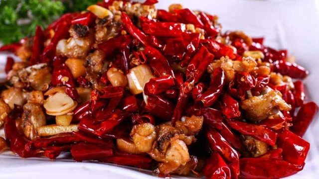 风味辣子鸡的两种做法,够麻够辣下酒利器,学会一种就赚到!