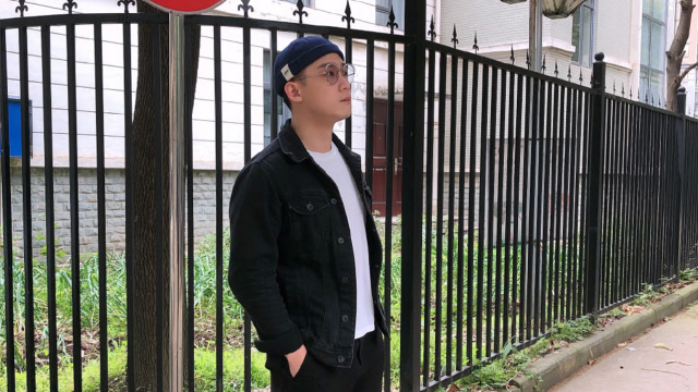 陈瑞豪出发海边钓蟹,无奈浪费了诱饵也没钓到一只螃蟹