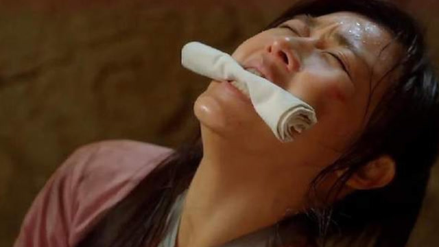 "净身"的过程竟比男太监还残忍,不忍直视!