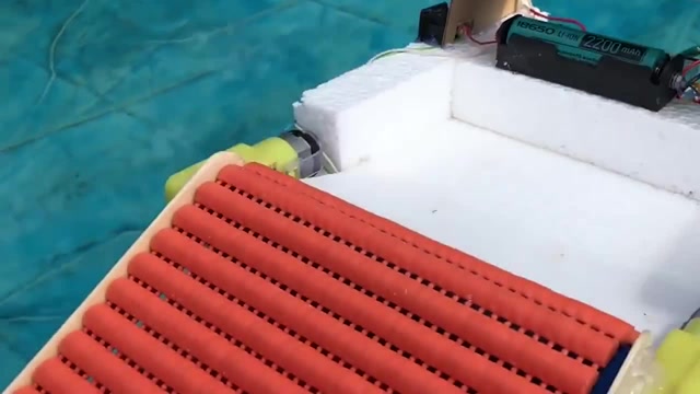 用泡沫板diy一艘清洁船,太有创意了,发明者真是脑洞大开!