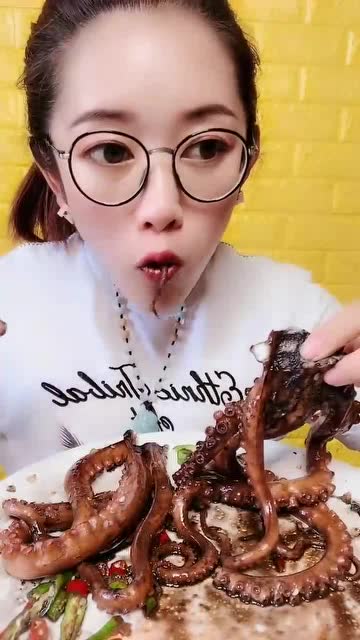 八爪鱼吃播 腾讯网