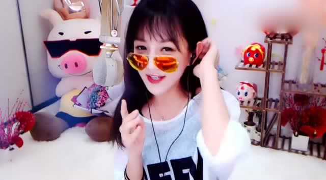 文儿霸气喊麦《玲珑塔》激情四射,嗨翻全场!