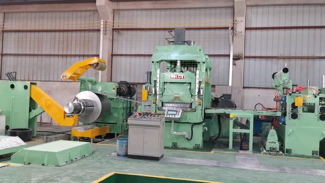 1600型高速飞剪机组