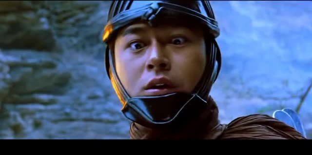 蜀山传:古天乐以为小妖死了,眼中含泪,可小妖却钻进他脑袋里