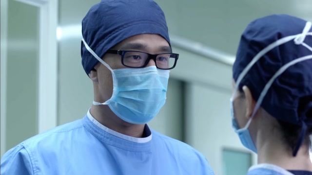 产科医生:肖程感谢魏主任 能去曲副院那告他状 这人好怪!