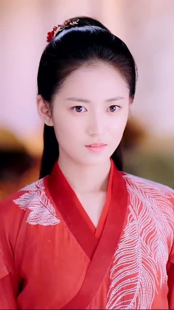 英姿飒爽的美人,樱桃小嘴,星光闪闪的大眼睛,陈钰琪九公主
