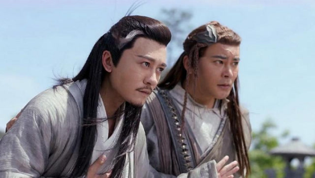 面对金刚伏魔圈,杨逍和范遥被击退,张无忌独战三神僧不落下风!