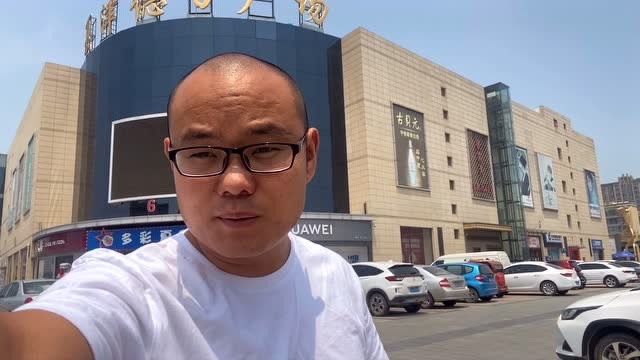 小城平哥:来到夏津德百商场溜达一圈,商场停车也方便,却没人逛