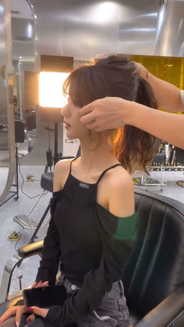 易烊千玺女朋友@颖颖很困