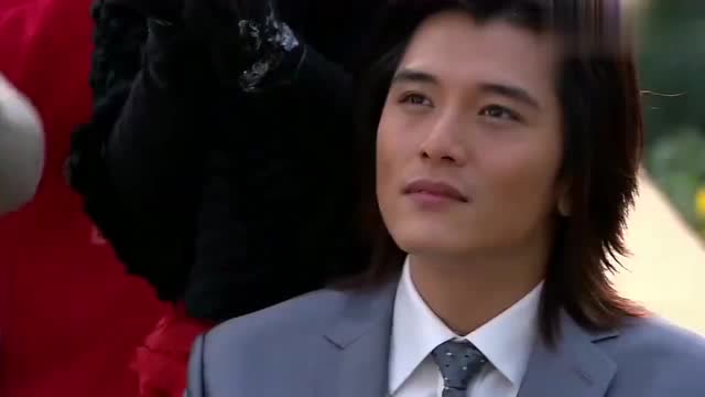 佳期如梦:冯绍峰结婚扔捧花,赵丽颖上赶子抢着要,太欢乐了!