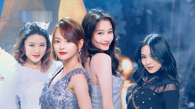 王牌:关晓彤和张嘉倪跳舞这一段,来回看了十几遍,太精彩了