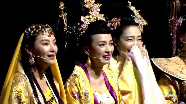 小品《选妃》宋小宝选妃是真乱来啊!马屁都拍过了!