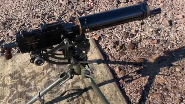 实测:勃朗宁m1917a1水冷式重机枪,打完之后还得把枪管水放了