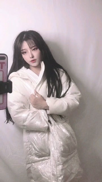 看看绿茶照,我们再看看绿茶身材