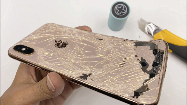 烂成这样的苹果手机,看专业人士如何修复的,上次真是扔亏了