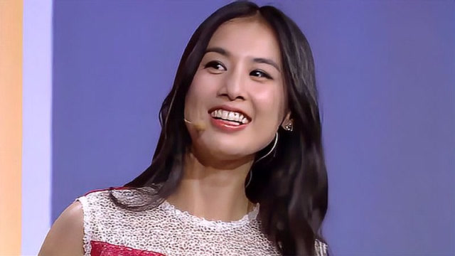 黄圣依一个被低估的小品,包袱甩了一条街,笑的我眼泪都出来了!