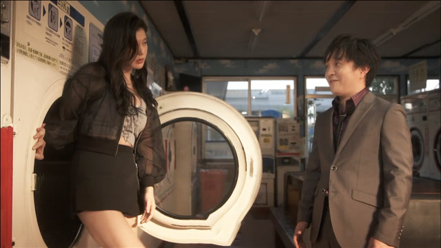 奇幻片:神奇洗衣机只需投币,就能实现一个愿望,小伙许愿要了个美女