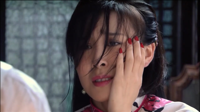 大侦探:卢宝荣得知小蝶不爱他,一切都是演戏,竟恼羞成怒扇了小蝶一