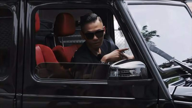 当他看到陈建州的车时,所有男人的梦想