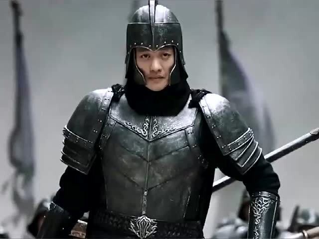 这才是征战沙场的大将军!黄沙百战穿金甲,不破楼兰终不还的大将军!
