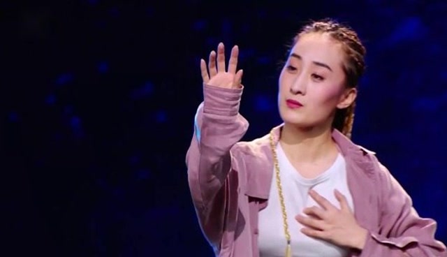 舞者:李一朦单人舞《你知道我在等你吗》,跳的太动人了