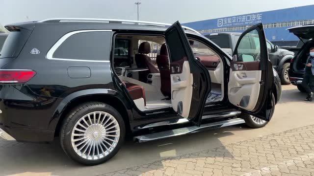 suv迈巴赫终于到了,四座独立座椅,独立电脑带按摩,敬请欣赏!