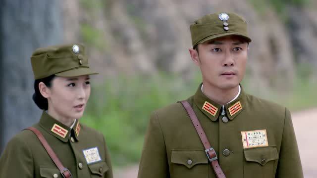 铁血军魂:贝勒爷跟淑娟谈恋爱,整个队神助攻,这样的恋爱太甜