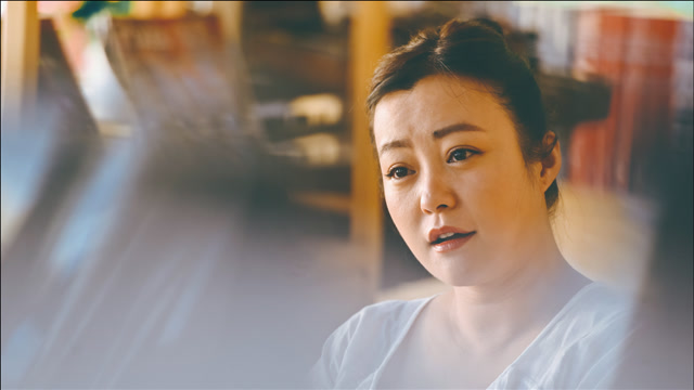 十三邀丨郝蕾回忆初进剧组生活:难过时挖个坑把眼泪埋起来