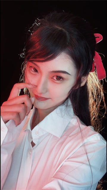 禁忌女孩尤里仿妆可以说是毫不相干了
