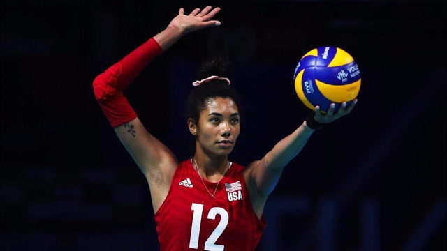 年轻有才的排球运动员:美国女排接应汤普森个人集锦