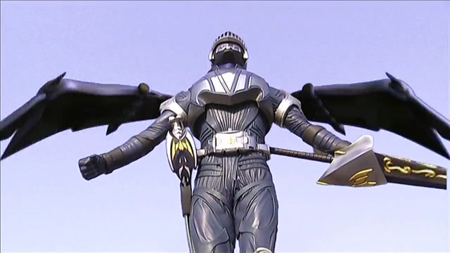 假面骑士龙骑:夜骑帅不帅?