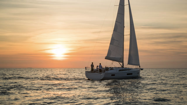 法国博纳多遨享仕 40.1 帆船