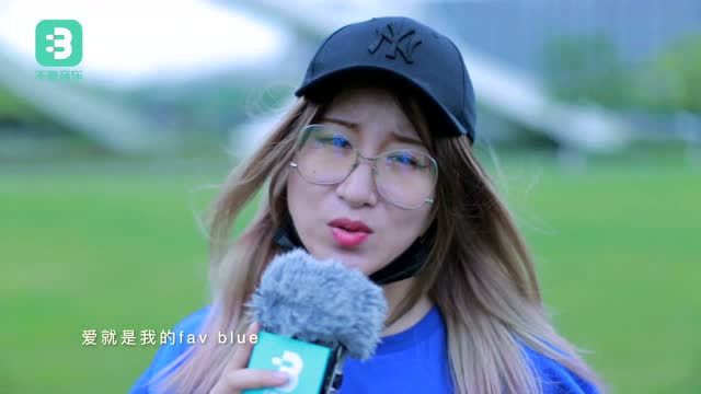 嵇嘉禾翻唱《潜蓝色》