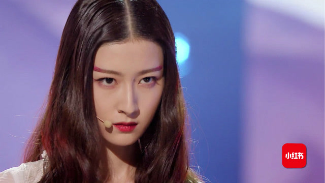 古风女孩芊蔚独坐高台弹奏古琴一曲沧海一声笑尽显侠义江湖