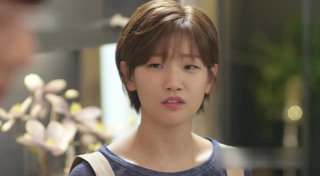 朴素丹造型简约气质佳 单眼皮女生照样美翻