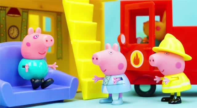 小猪佩奇公主魔塔迪士尼 粉红猪小妹玩具