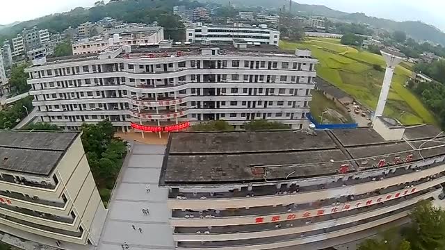 新手航拍陆川县实验中学
