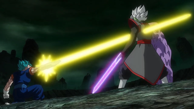 龙珠c悟空贝吉塔合体战有神光环的扎马斯,最后被特兰克斯斩杀