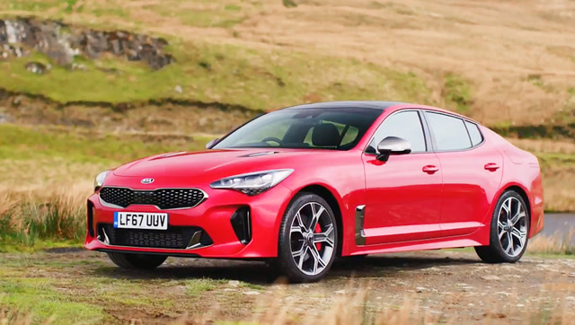 全新起亚stinger 搭配耀眼红色外观