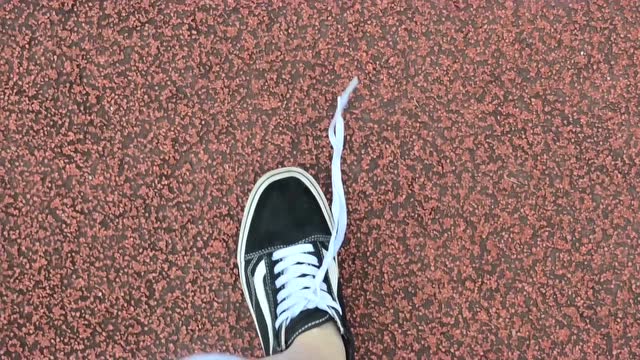 《为什么鞋带会散开》