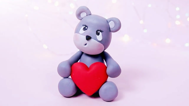 育儿早教手工,教孩子怎么用橡皮泥黏土diy做可爱献爱心泰迪熊