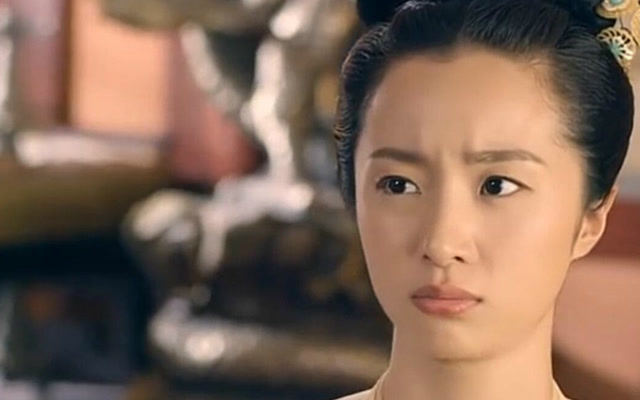 《柜中美人》轻风本想劝说李涵停止修建行宫,不料却加速了进程