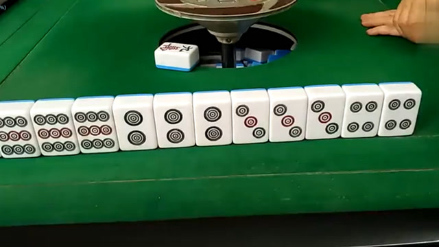 麻将混一色,怎样打成清一色,高手来指点一下