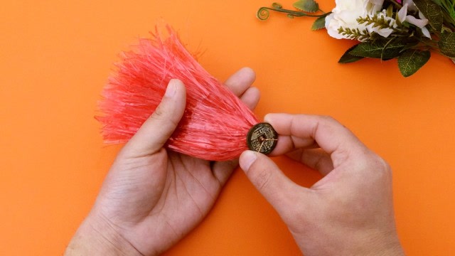 谁踢过这样的"毽子"?70 80后满满的回忆啊