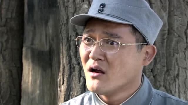 战火兵魂 曹根坚决不走,于成山打他,说他忘恩负义