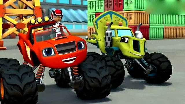 旋风战车队精彩片段:飙速是怎样启动连锁反映救下恐龙机甲呢!