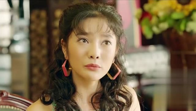 我的青春遇见你:李来娣不应该在洗衣店吗,怎么现在会在咖啡厅呢?