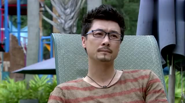 胖美眉泳池约会男网友,没想到对方竟然是个骗子,全程尬聊!