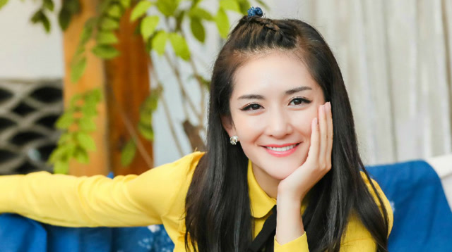 偶像来了:谢娜模仿女神走秀,模仿林青霞时,谢娜憋不住笑场!